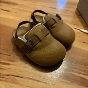 Old Navy Tan Buckle Kids Slippers